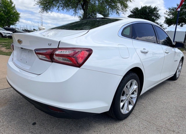 Chevrolet Malibu Vehicle Full-screen Gallery Image 04