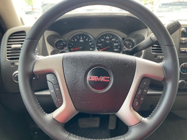 GMC Sierra 1500 Vehicle Full-screen Gallery Image 14