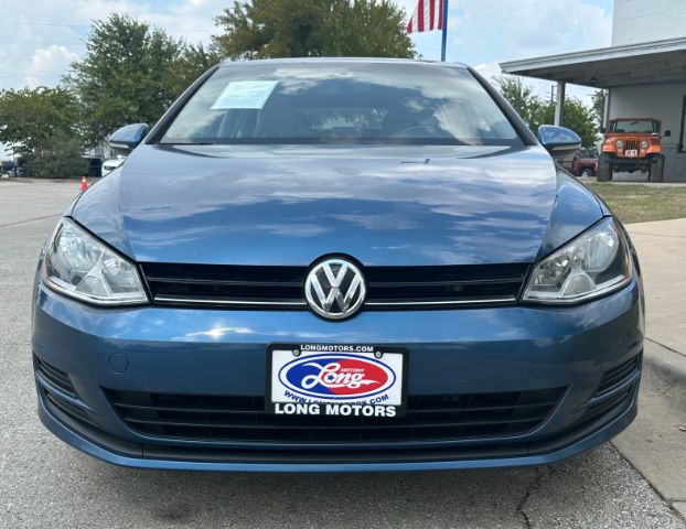 Volkswagen Golf Vehicle Full-screen Gallery Image 03