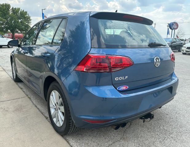 Volkswagen Golf Vehicle Full-screen Gallery Image 05