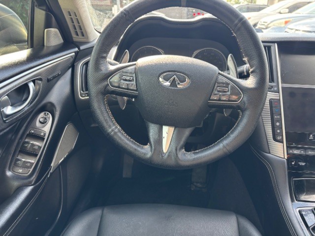 INFINITI Q50 Vehicle Full-screen Gallery Image 08