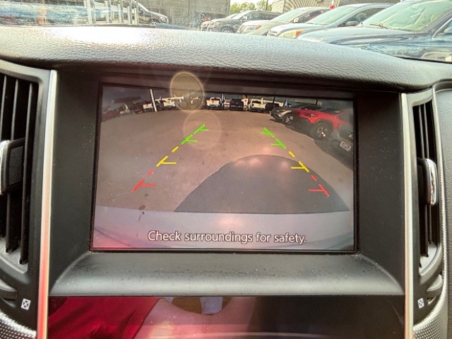 INFINITI Q50 Vehicle Full-screen Gallery Image 12