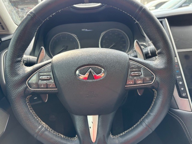 INFINITI Q50 Vehicle Full-screen Gallery Image 13