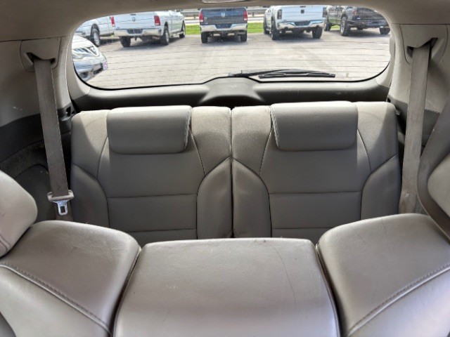 Acura MDX Vehicle Full-screen Gallery Image 07
