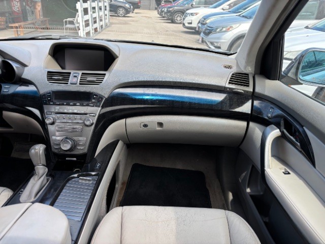 Acura MDX Vehicle Full-screen Gallery Image 11