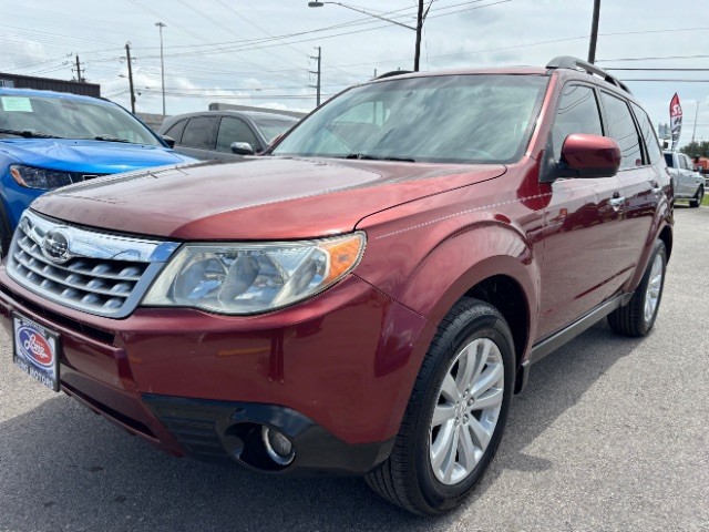 Subaru Forester Vehicle Full-screen Gallery Image 03