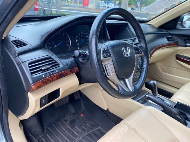 Honda Accord Crosstour Vehicle Full-screen Gallery Image 09