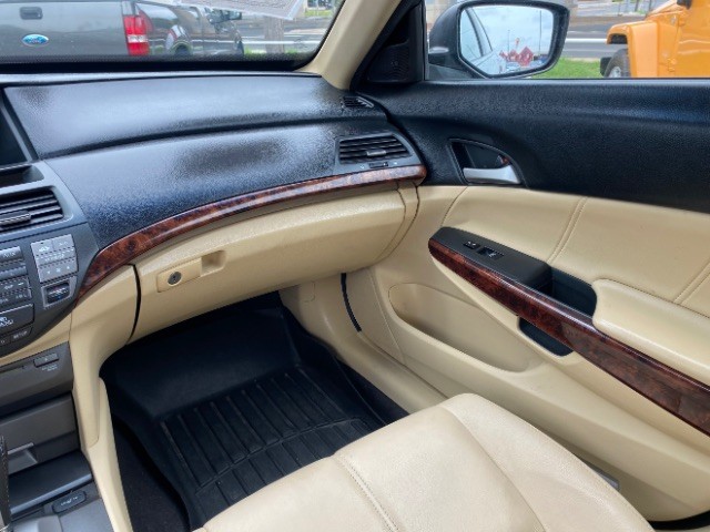 Honda Accord Crosstour Vehicle Full-screen Gallery Image 10