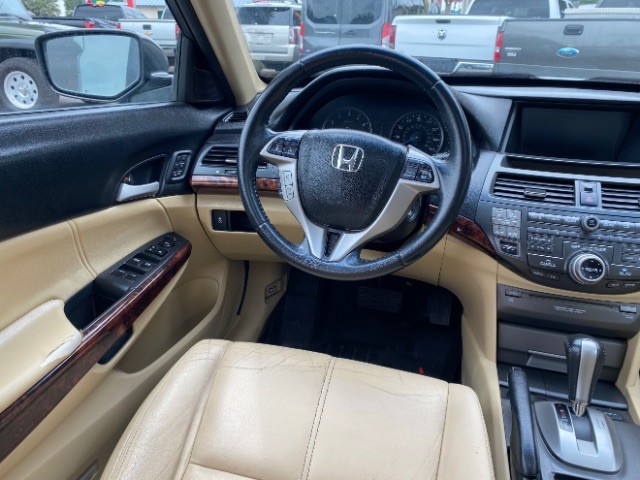 Honda Accord Crosstour Vehicle Full-screen Gallery Image 11