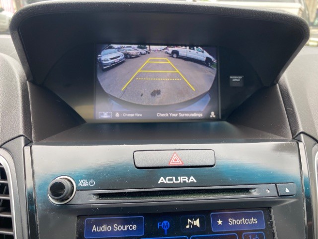 Acura RDX Vehicle Full-screen Gallery Image 14
