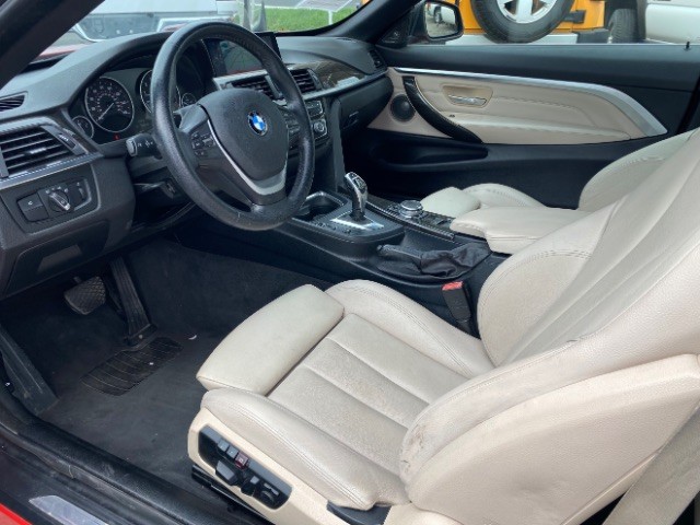 BMW 4 Series Vehicle Full-screen Gallery Image 10