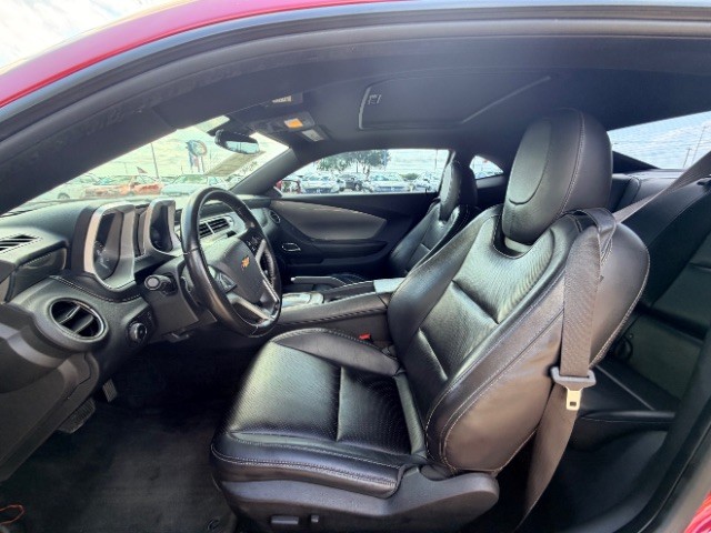 Chevrolet Camaro Vehicle Full-screen Gallery Image 08