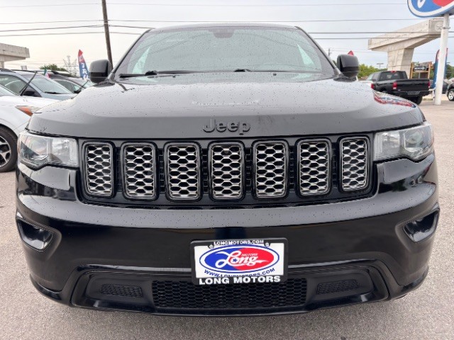 Jeep Grand Cherokee Vehicle Full-screen Gallery Image 02