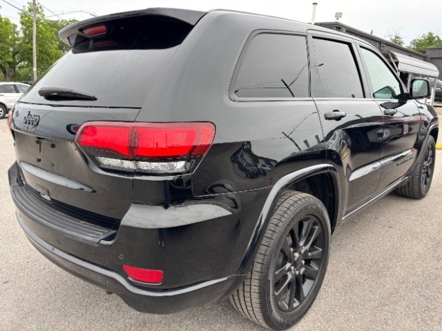 Jeep Grand Cherokee Vehicle Full-screen Gallery Image 05