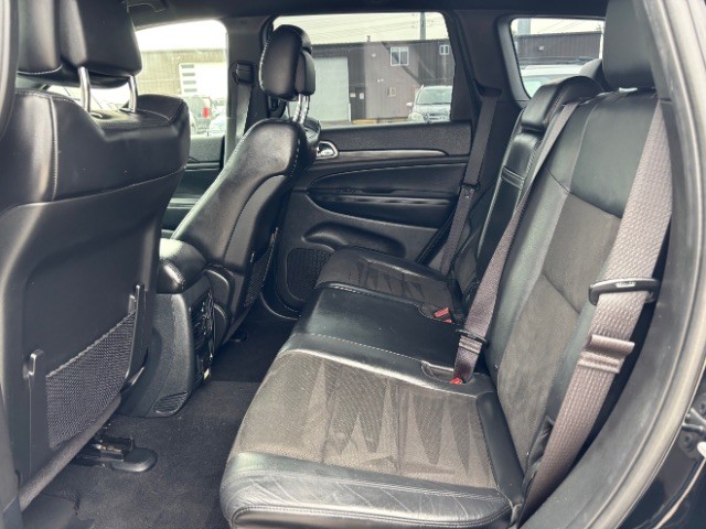 Jeep Grand Cherokee Vehicle Full-screen Gallery Image 06