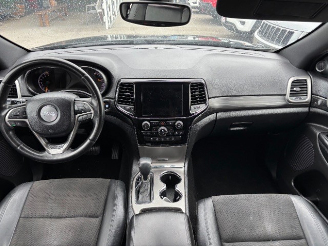 Jeep Grand Cherokee Vehicle Full-screen Gallery Image 07