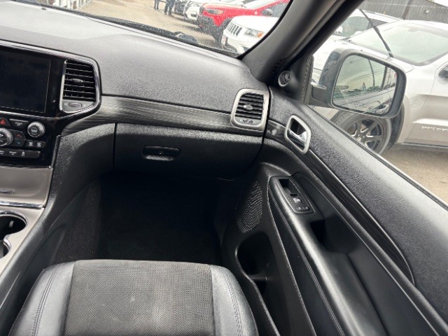 Jeep Grand Cherokee Vehicle Full-screen Gallery Image 09