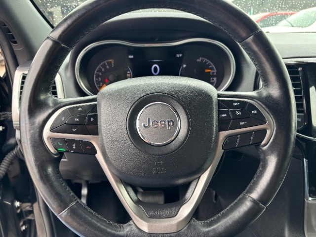 Jeep Grand Cherokee Vehicle Full-screen Gallery Image 12