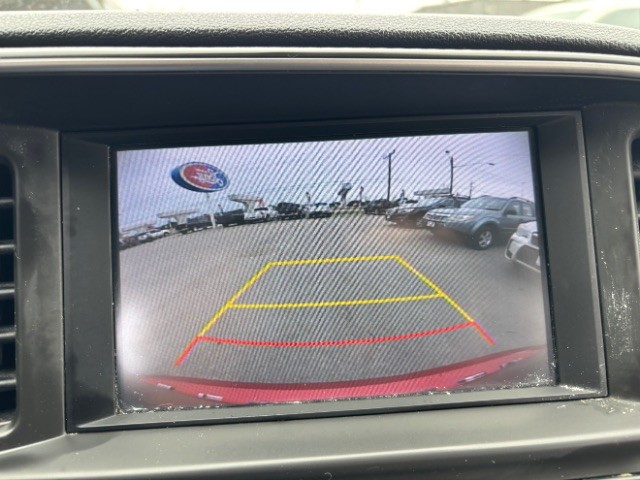 Hyundai Elantra Vehicle Full-screen Gallery Image 11