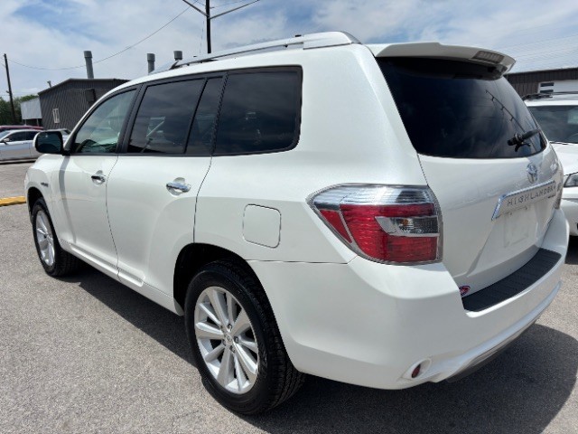Toyota Highlander Hybrid Vehicle Full-screen Gallery Image 04