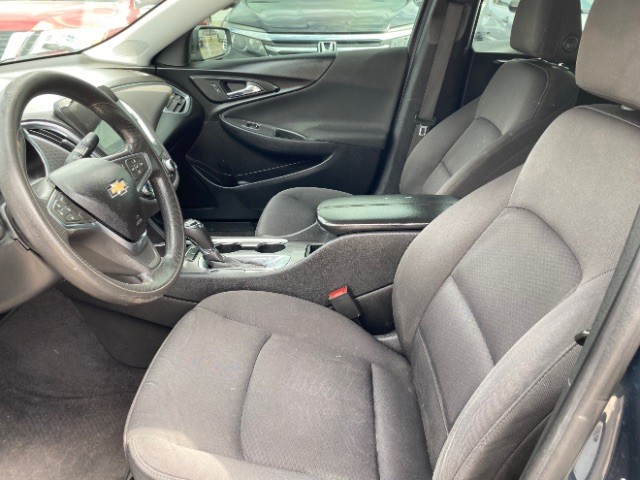 Chevrolet Malibu Vehicle Full-screen Gallery Image 08