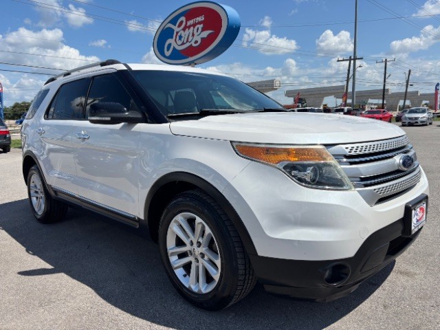 2015 Ford Explorer XLT's photo
