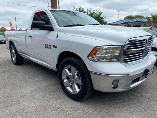 Ram 1500 Vehicle Full-screen Gallery Image 03