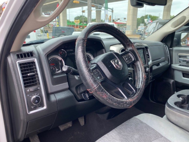 Ram 1500 Vehicle Full-screen Gallery Image 07