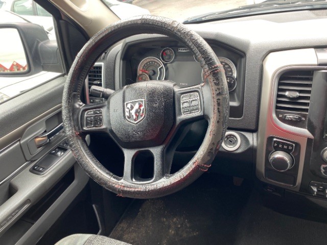 Ram 1500 Vehicle Full-screen Gallery Image 09