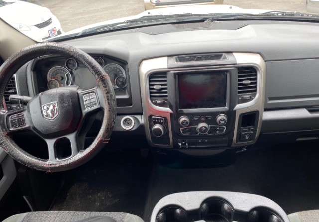 Ram 1500 Vehicle Full-screen Gallery Image 10