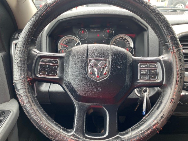 Ram 1500 Vehicle Full-screen Gallery Image 13