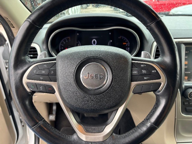 Jeep Grand Cherokee Vehicle Full-screen Gallery Image 05