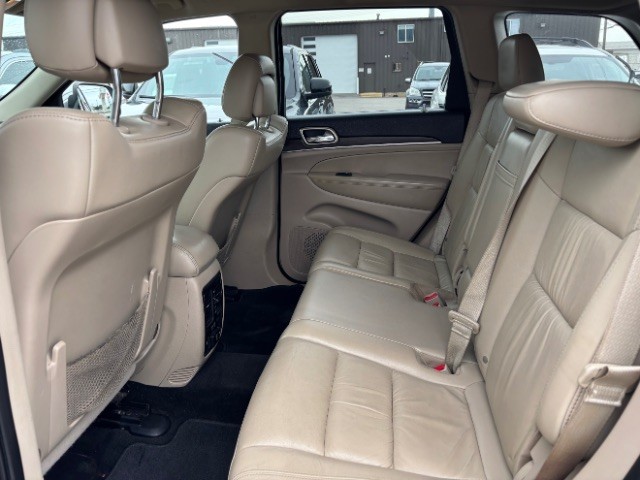 Jeep Grand Cherokee Vehicle Full-screen Gallery Image 09