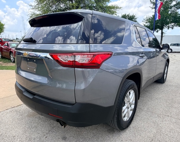 Chevrolet Traverse Vehicle Full-screen Gallery Image 04