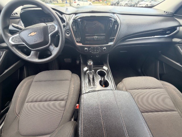 Chevrolet Traverse Vehicle Full-screen Gallery Image 06
