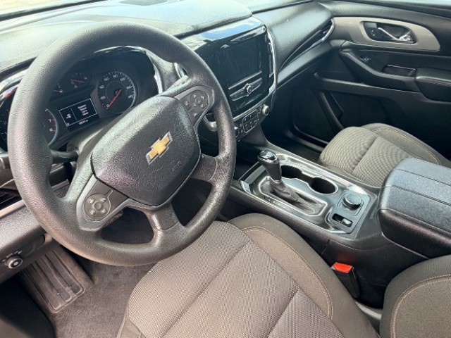 Chevrolet Traverse Vehicle Full-screen Gallery Image 09