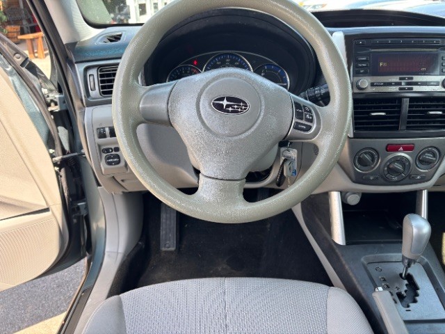 Subaru Forester Vehicle Full-screen Gallery Image 08