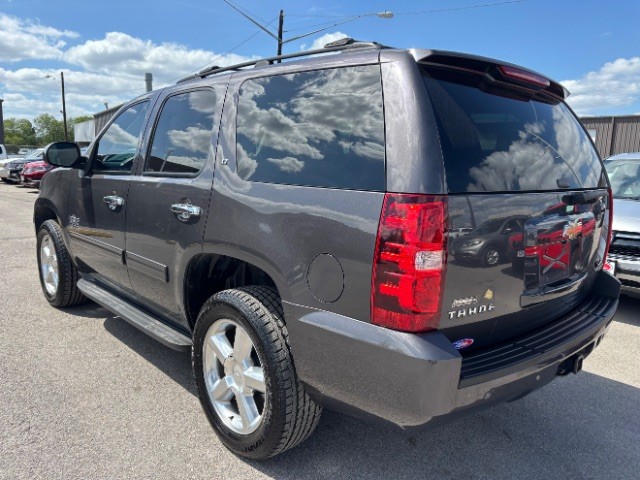 Chevrolet Tahoe Vehicle Full-screen Gallery Image 04