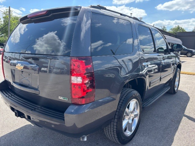 Chevrolet Tahoe Vehicle Full-screen Gallery Image 05