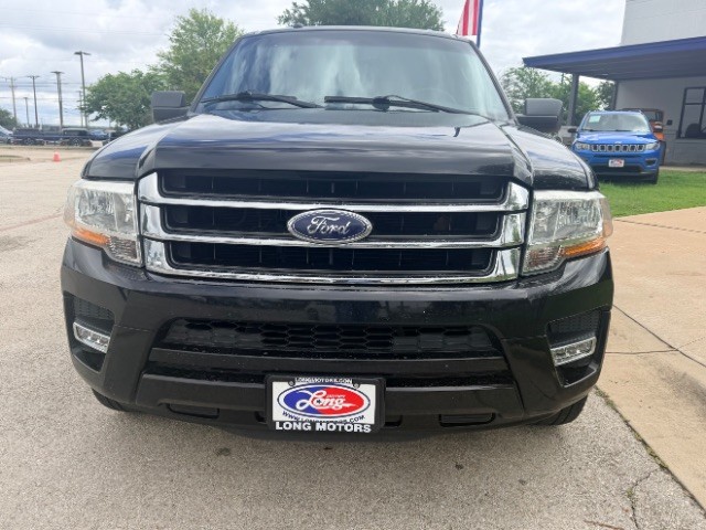 Ford Expedition Vehicle Full-screen Gallery Image 03