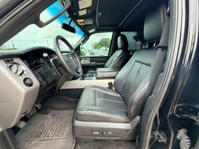 Ford Expedition Vehicle Full-screen Gallery Image 08