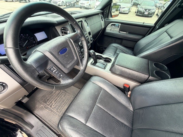 Ford Expedition Vehicle Full-screen Gallery Image 09