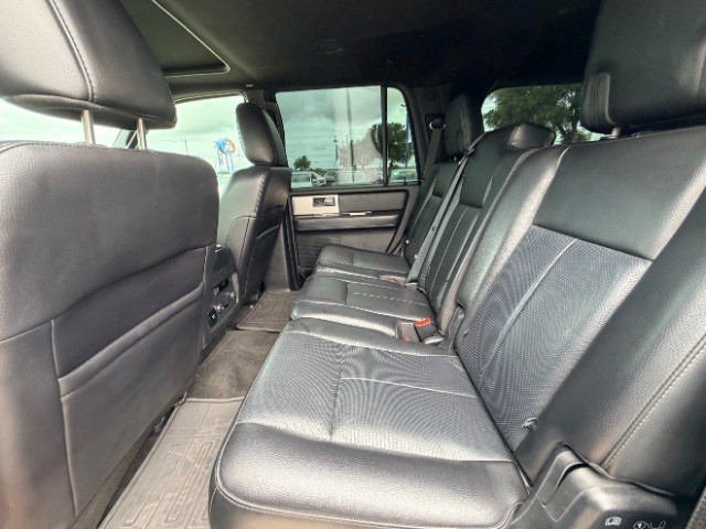 Ford Expedition Vehicle Full-screen Gallery Image 11