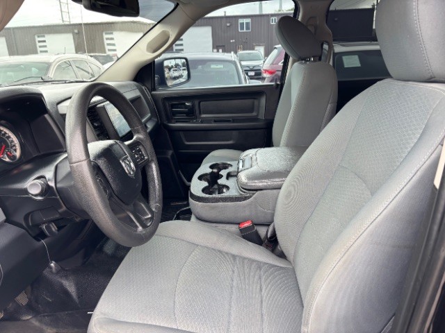 Ram 1500 Vehicle Full-screen Gallery Image 10