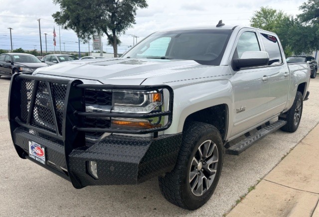 Chevrolet Silverado 1500 Vehicle Full-screen Gallery Image 02