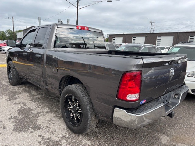 Ram 1500 Classic Vehicle Full-screen Gallery Image 04
