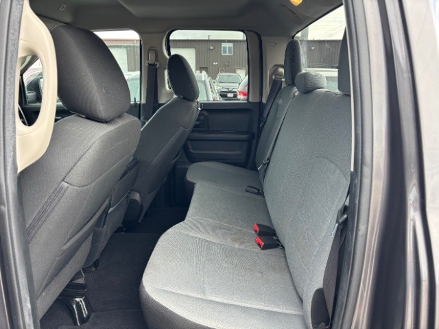 Ram 1500 Classic Vehicle Full-screen Gallery Image 06