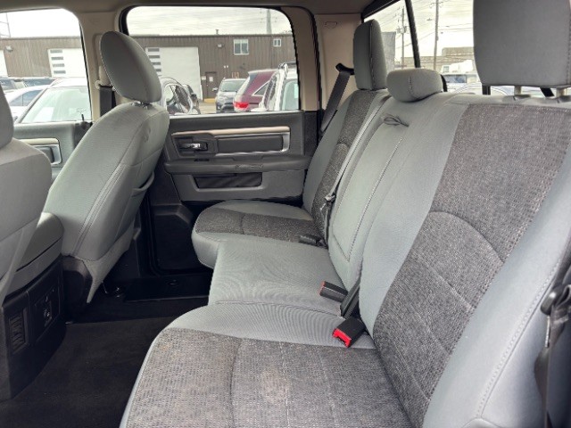 Ram 1500 Vehicle Full-screen Gallery Image 07