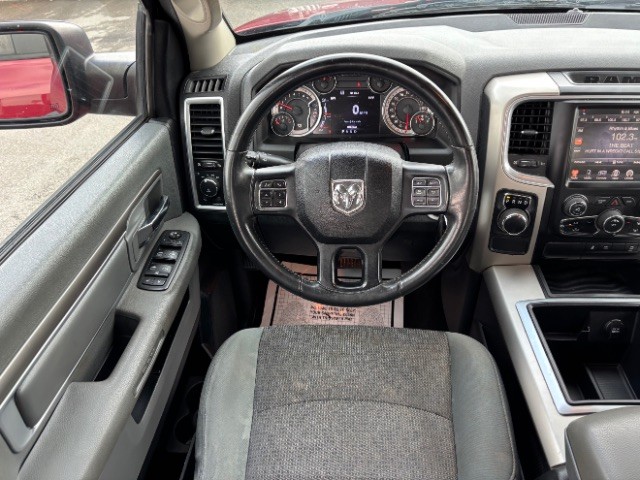 Ram 1500 Vehicle Full-screen Gallery Image 09