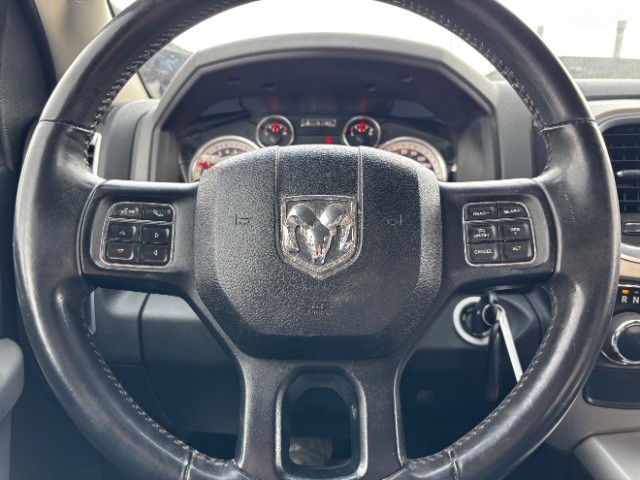 Ram 1500 Vehicle Full-screen Gallery Image 12